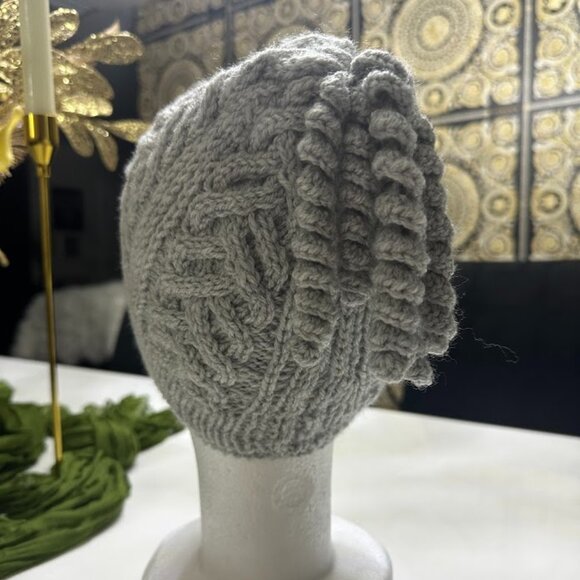 Handmade Gray Chunky Knit Hat with Braided Cable Pattern - Picture 5 of 6